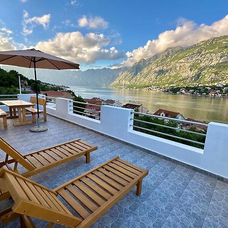 Vila House With Big Terrace And Beautiful Sea View Kotor Exteriér fotografie