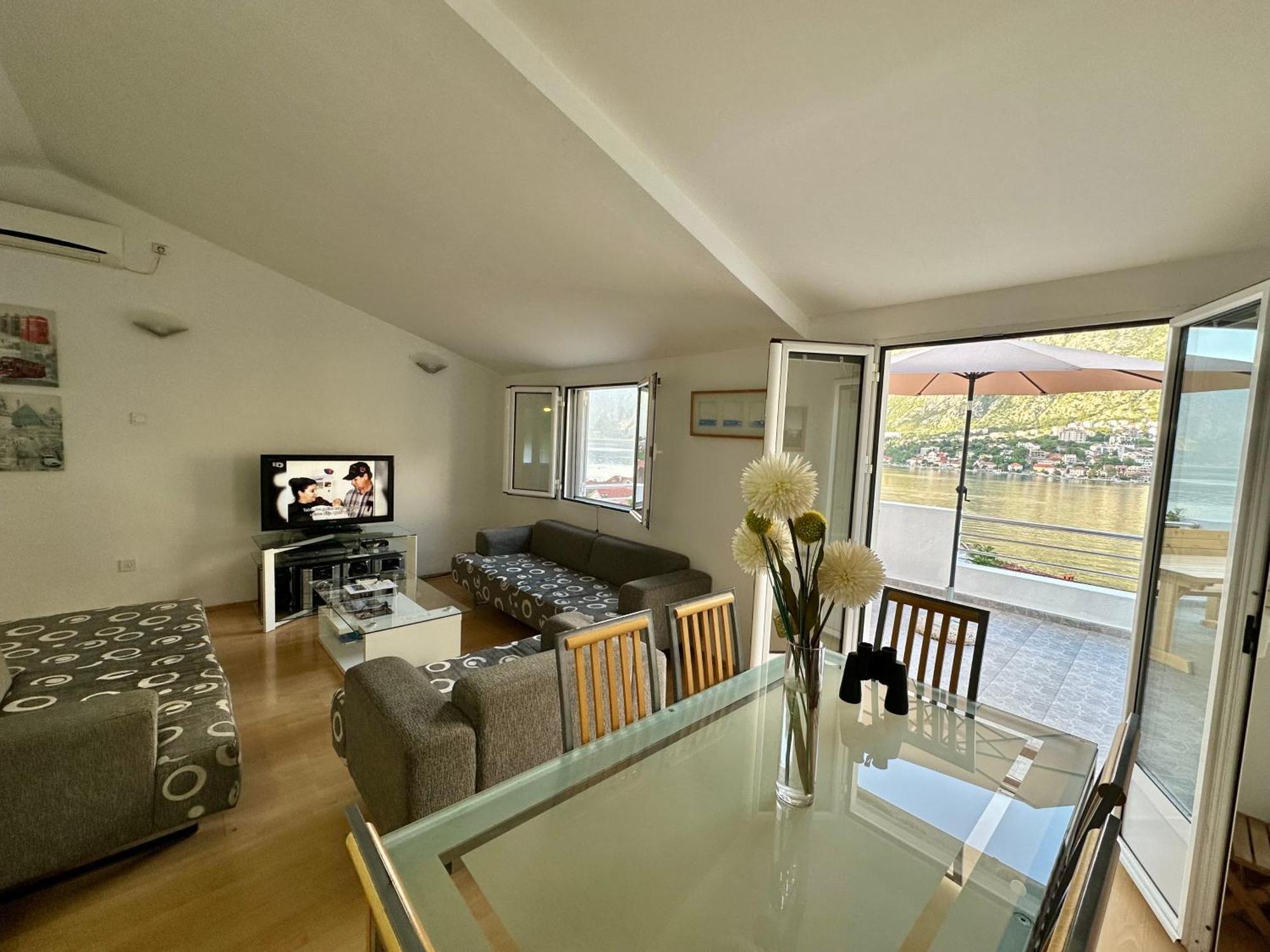 Vila House With Big Terrace And Beautiful Sea View Kotor Exteriér fotografie